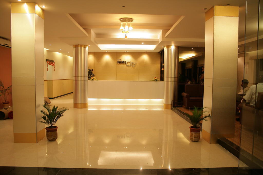 Hotel Fame City Γουβαχάτι Εξωτερικό φωτογραφία